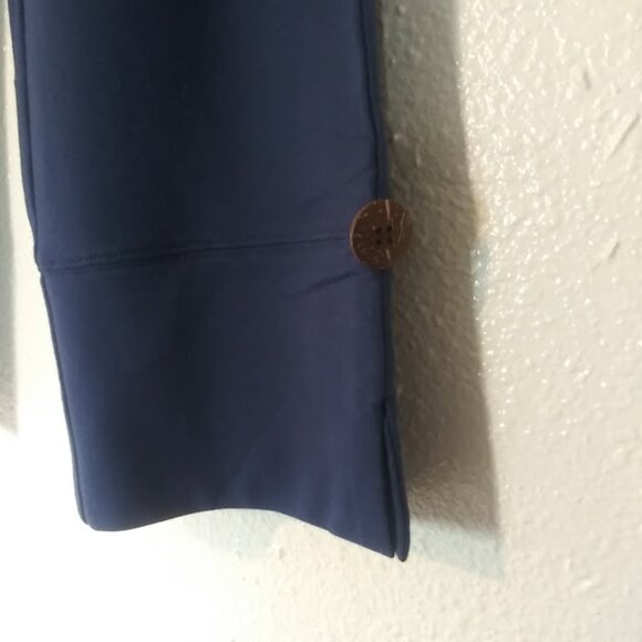 Denim&CO women's size M blue active pull on capris - Picture 4 of 14